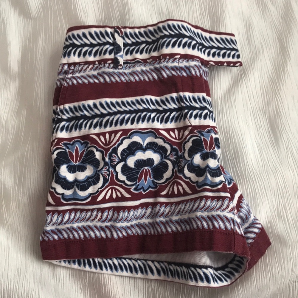 Loft Patterned Shorts - Picture 2 of 3